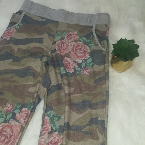 Last Medium Camo and Floral Lounge Pants! - Picture 2 of 2